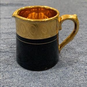 Tea pot , sugar and creamer dish